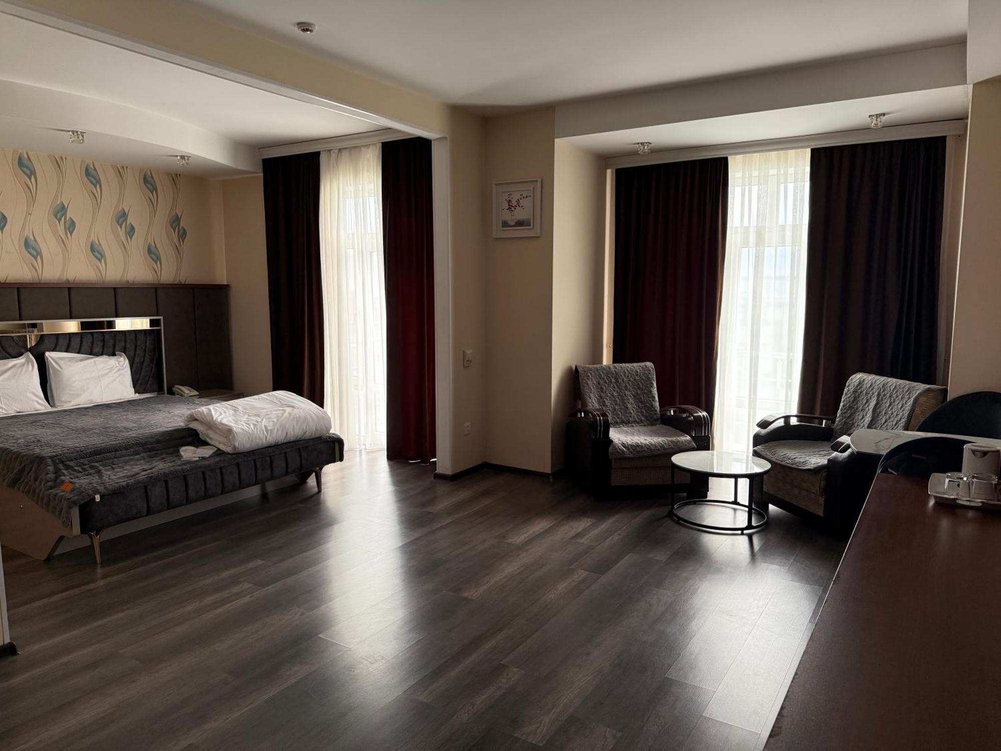 Aef Hotel Baku Exterior photo
